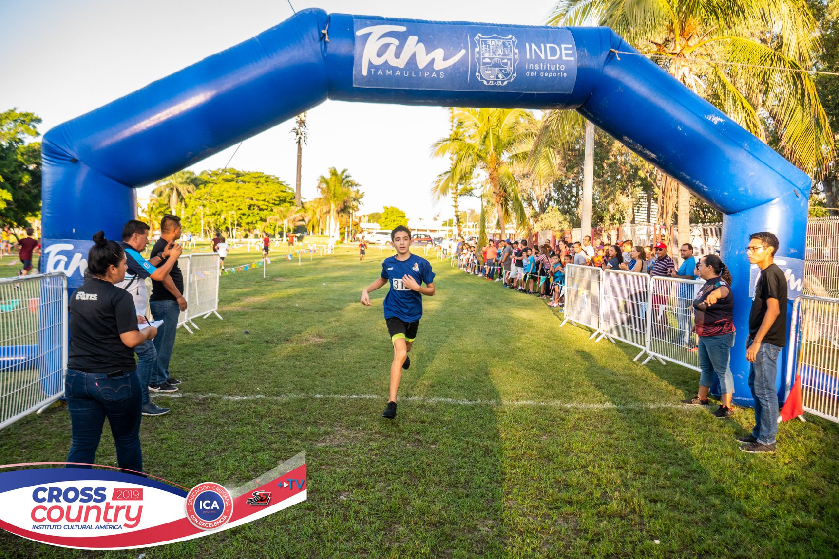 2163861540387206 348889281604878336 o